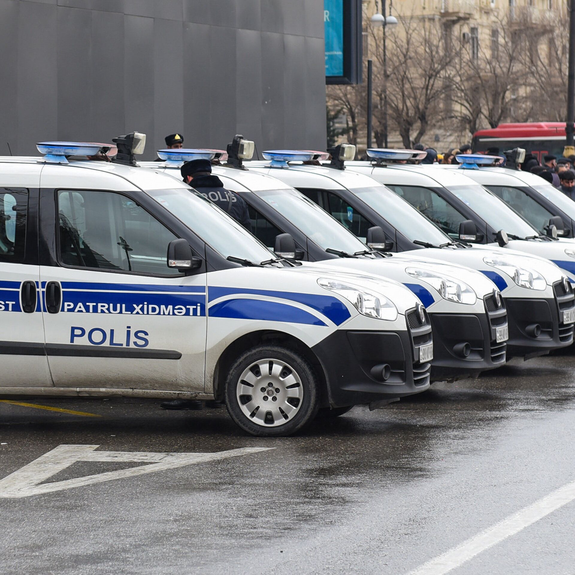 Автомобили патрульно-постовой службы в Баку 