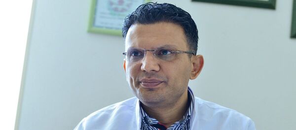 Специалист в области трансплантологии Мирджалал Кязыми Специалист в области трансплантологии Мирджалал Кязыми - Sputnik Азербайджан