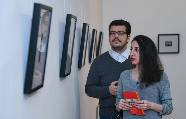 Art in boxes – выставка миниатюрных работ Бахрама Багирзаде - Sputnik Азербайджан