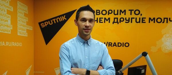 Автор и ведущий проекта Еда живая и мёртвая на телеканале НТВ  Сергей Малоземов - Sputnik Азербайджан