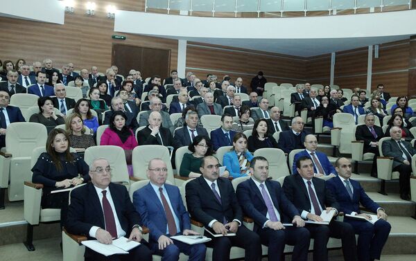 Коллегиальное заседании, посвященное медико-социальной комиссии и реабилитации инвалидности - Sputnik Азербайджан