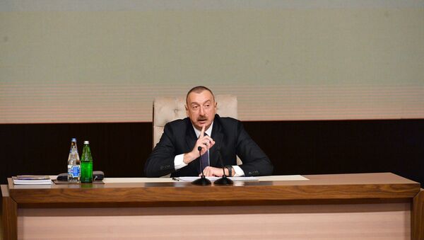 Ильхам Алиев принимает участие в конференции в рамках Госпрограммы социально-экономического развития регионов Азербайджана - Sputnik Азербайджан