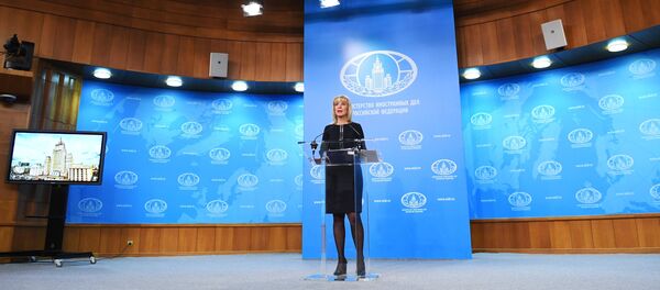 Официальный представитель министерства иностранных дел РФ Мария Захарова во время брифинга по текущим вопросам внешней политики Официальный представитель министерства иностранных дел РФ Мария Захарова во время брифинга по текущим вопросам внешней политики - Sputnik Азербайджан