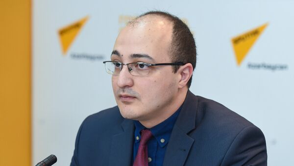 Преподаватель Академии государственного управления при президенте АР, политолог Заур Мамедов - Sputnik Азербайджан