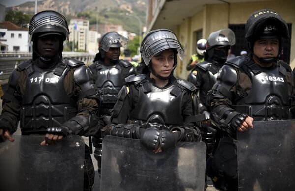 Колумбийская полиция в Кали - Sputnik Азербайджан