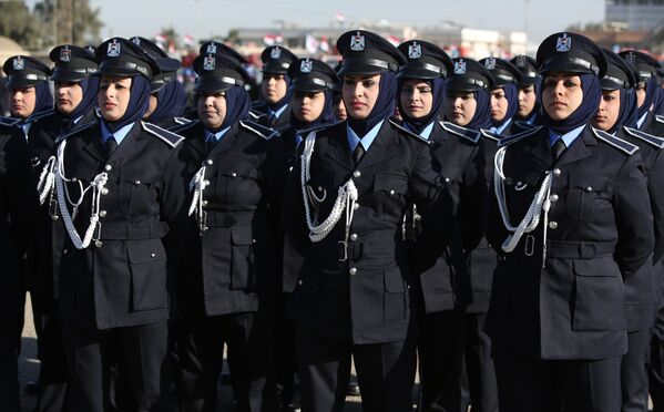 Женщины-полицейские в Ираке - Sputnik Азербайджан