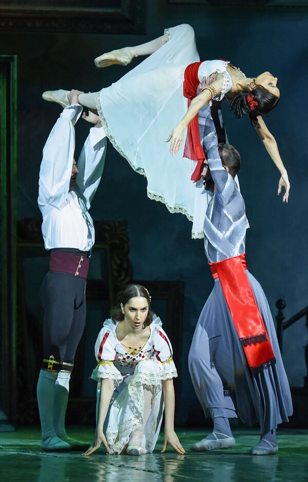Репетиция балета Гойя на сцене Азербайджанского государственного академического театра оперы и балета - Sputnik Азербайджан
