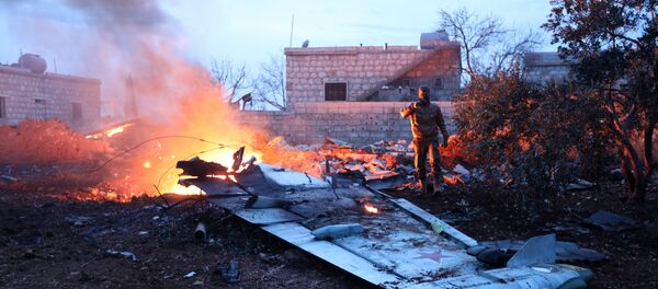 Российский самолет Су-25 сбит в субботу в сирийской провинции Идлиб Российский самолет Су-25 сбит в субботу в сирийской провинции Идлиб - Sputnik Азербайджан