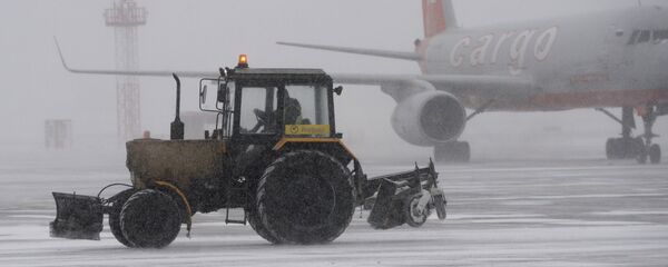 Снегопад в Москве - Sputnik Азербайджан