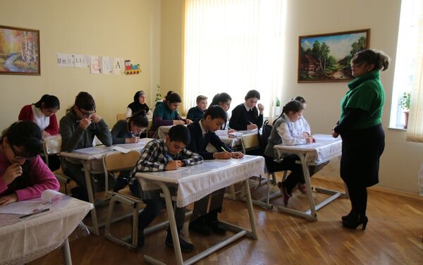 X Олимпиада по русскому языку и литературе прошла в школе № 168 - Sputnik Азербайджан