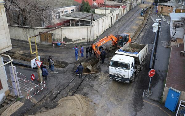 В Бинагадинском районе ведутся ремонтно-строительные работы - Sputnik Азербайджан