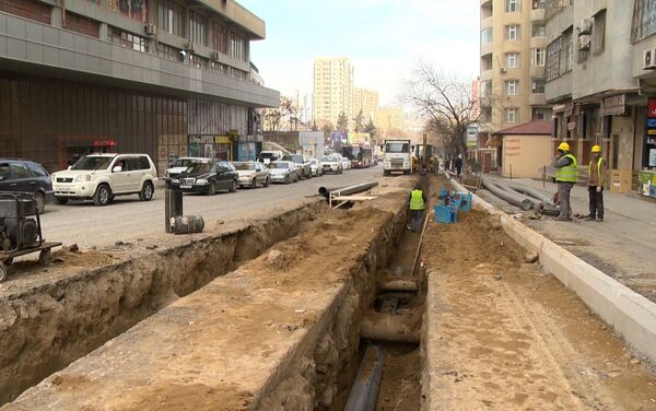 Ремонтные работы на улице Тебриз - Sputnik Азербайджан