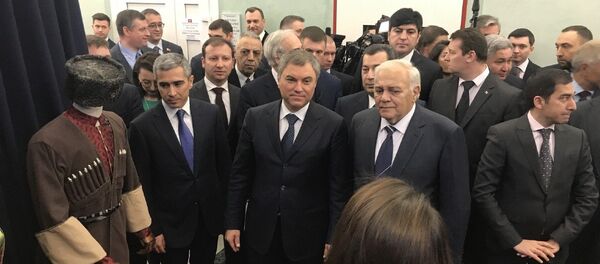 Встреча председателя Государственной думы России Вячеслава Володина с председателем Милли Меджлиса Азербайджана Огтаем Асадовым - Sputnik Азербайджан
