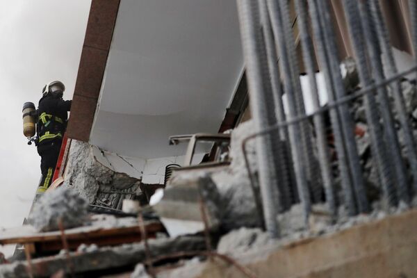 Последствия землетрясения в городе Хуалянь, Тайвань - Sputnik Азербайджан