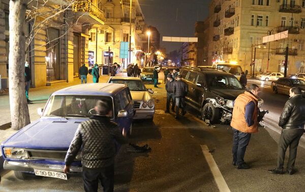 Авария в Насиминском районе Баку - Sputnik Азербайджан