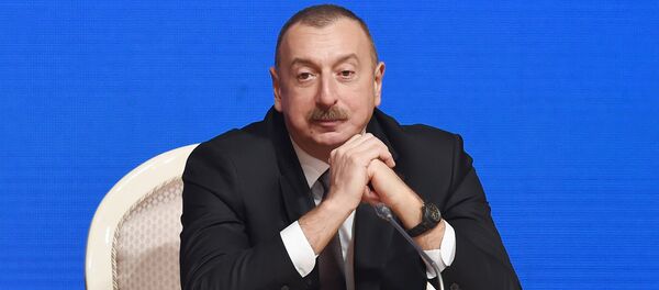 Ильхам Алиев выступил с речью на съезде с участием делегатов, представляющих более 700 тысяч членов ПЕА Ильхам Алиев выступил с речью на съезде с участием делегатов, представляющих более 700 тысяч членов ПЕА - Sputnik Азербайджан