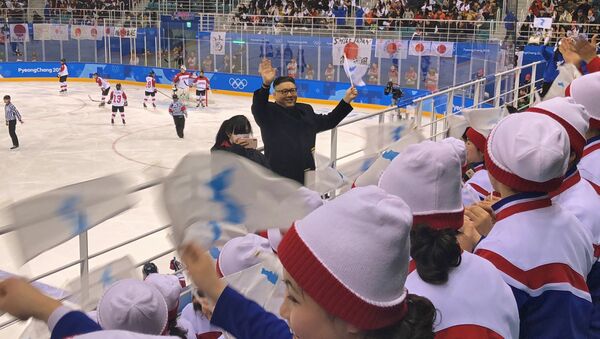 Северокрейский лидер Ким Чен Ын на Олимпиаде-2018, 14 февраля 2018 года - Sputnik Азербайджан