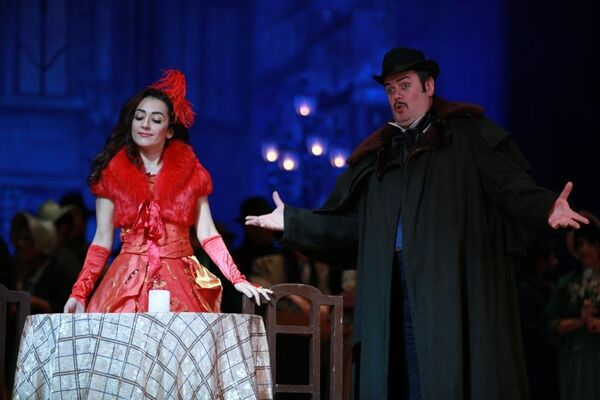 В Азербайджанском государственном академическом театре оперы и балета состоялся показ оперы «Богема» Джакомо Пуччини - Sputnik Азербайджан