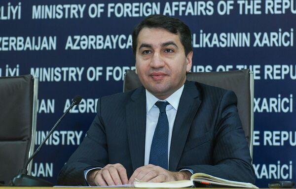 Руководитель пресс-службы МИД Азербайджана Хикмет Гаджиев Руководитель пресс-службы МИД Азербайджана Хикмет Гаджиев - Sputnik Азербайджан