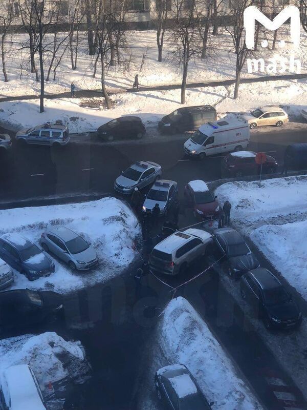 Место убийства бизнесмена из Азербайджана Анара Алиева в московском районе Чертаново Место убийства бизнесмена из Азербайджана Анара Алиева в московском районе Чертаново - Sputnik Азербайджан