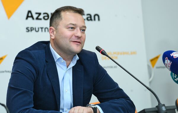 Директор Института актуальной экономики Никита Исаев Директор Института актуальной экономики Никита Исаев - Sputnik Азербайджан