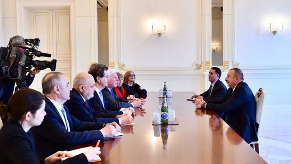 Президент Ильхам Алиев принял делегацию во главе с президентом Американского еврейского комитета - Sputnik Азербайджан