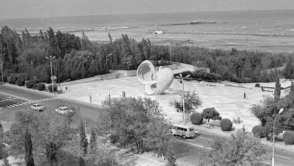 Набережная в Сумгайыте, 1987 год - Sputnik Азербайджан