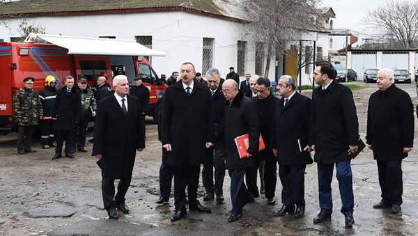 Президент Ильхам Алиев прибыл в Республиканский наркологический центр, где произошел пожар, и ознакомился с ситуацией - Sputnik Azərbaycan