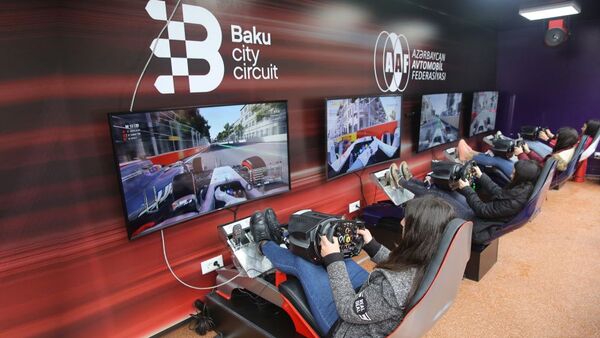 Очередной тур чемпионата на симуляторах Формулы-1 - Sputnik Азербайджан