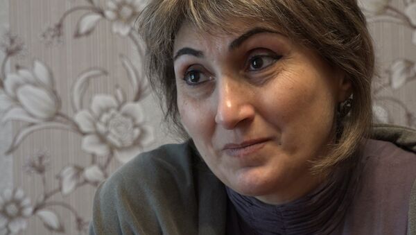 Армянка в Баку: еле сдержалась, чтобы не поцеловать свою парту - Sputnik Азербайджан