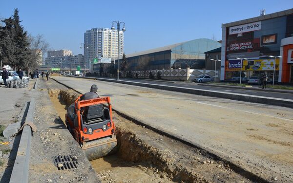 Реконструкция улицы Мухаммеда Хади в Хатаинском районе Баку - Sputnik Азербайджан