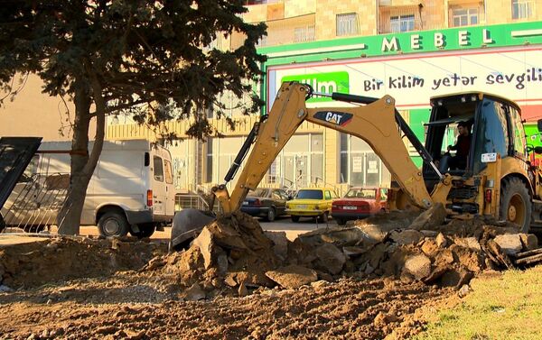 Реконструкция улицы Мухаммеда Хади в Хатаинском районе Баку - Sputnik Азербайджан