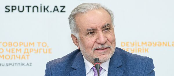 Председатель Союза свободных потребителей Эйюб Гусейнов - Sputnik Азербайджан