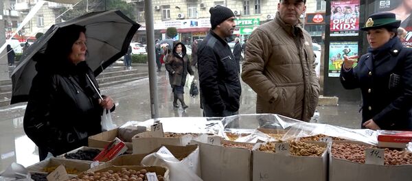 Праздничные ярмарки: цены доступные, а качество оценят жители Праздничные ярмарки: цены доступные, а качество оценят жители - Sputnik Азербайджан