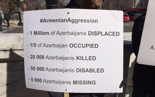 Акция протеста азербайджанцев в Вашингтоне - Sputnik Азербайджан
