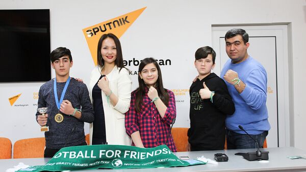 Представление юного футболиста из Азербайджана, участника международного проекта Футбол для дружбы - Sputnik Азербайджан