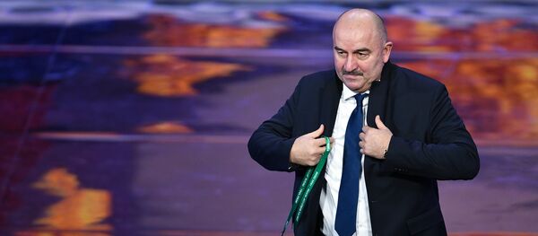 Главный тренер сборной России Станислав Черчесов Главный тренер сборной России Станислав Черчесов - Sputnik Азербайджан