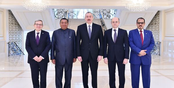 Президент Ильхам Алиев встретился с генеральным секретарем ОПЕК Президент Ильхам Алиев встретился с генеральным секретарем ОПЕК - Sputnik Азербайджан