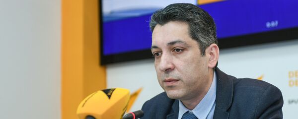 Видеомост Баку-Москва на тему Что ждет российского туриста в Азербайджане на праздник Новруз - Sputnik Азербайджан