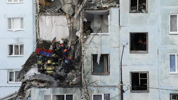 Взрыв бытового газа в жилом доме в Мурманске - Sputnik Azərbaycan