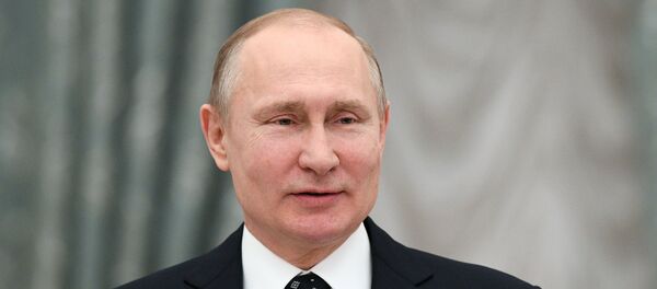 Президент РФ Владимир Путин Президент РФ Владимир Путин - Sputnik Азербайджан