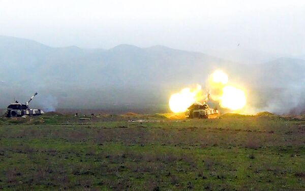 Учения ракетных и артиллерийских подразделений ВС Азербайджана - Sputnik Азербайджан