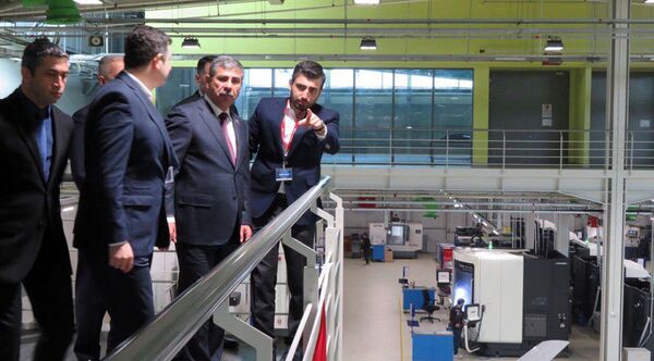Министр обороны Азербайджана посетил турецкую компанию «Baykar Makina», производящую БПЛА Министр обороны Азербайджана посетил турецкую компанию «Baykar Makina», производящую БПЛА - Sputnik Азербайджан