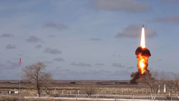 Испытание в Казахстане ракеты российской системы ПРО - Sputnik Азербайджан