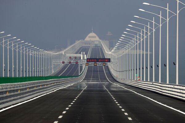 Морской мост Гонконг-Чжухай-Макао в Китае - Sputnik Азербайджан