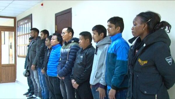 Задержанные в Баку граждане Непала - Sputnik Азербайджан
