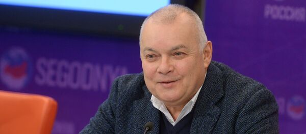 Встреча президента Азербайджана Ильхама Алиева с директором МИА Россия сегодня Дмитрием Киселевым, 2016 год - Sputnik Азербайджан