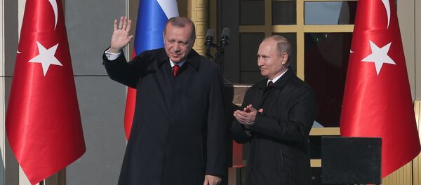 Владимир Путин и Реджеп Тайип Эрдоган в ходе старта запуска строительства первого блока АЭС Аккую Владимир Путин и Реджеп Тайип Эрдоган в ходе старта запуска строительства первого блока АЭС Аккую - Sputnik Азербайджан