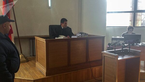 Первое судебное заседание по делу об убийстве военослужащего 102 военной базы РФ в Гюмри Дмитрия Ялпаева - Sputnik Азербайджан