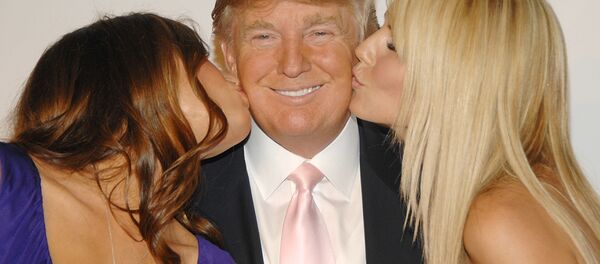 Дональд Трамп с женой Меланьей и моделью Хайди Клум - Sputnik Азербайджан